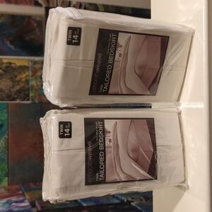 SMOOTH weave twin tailored 14-in drop bed skirt in ivory brand new in package.